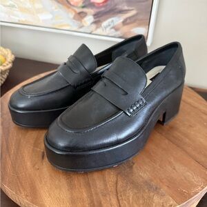 NWOB  Dolce Vita Yanni Platform Loafer Shoes Round Toe Women's Black Size 6